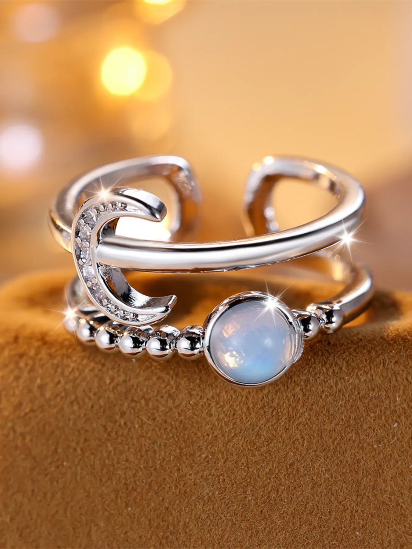 A new round moon-shaped open ring, made of synthetic crystal, stylish, minimalist, suitable for women to wear during weddings, Sparkling Rings, Elegant Rhinestone Ring, Beautiful Rings