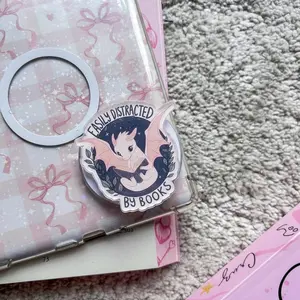 Book Dragon MagSafe Phone Grip: Cute Dragon Easily Distracted Magnetic Phone Holder, Aesthetic Kawaii Gift for Holiday, Phone Kindle Popgrip