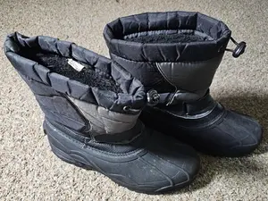 George Mens Winter Boots Size 9 Skid Resistant Weather Rated