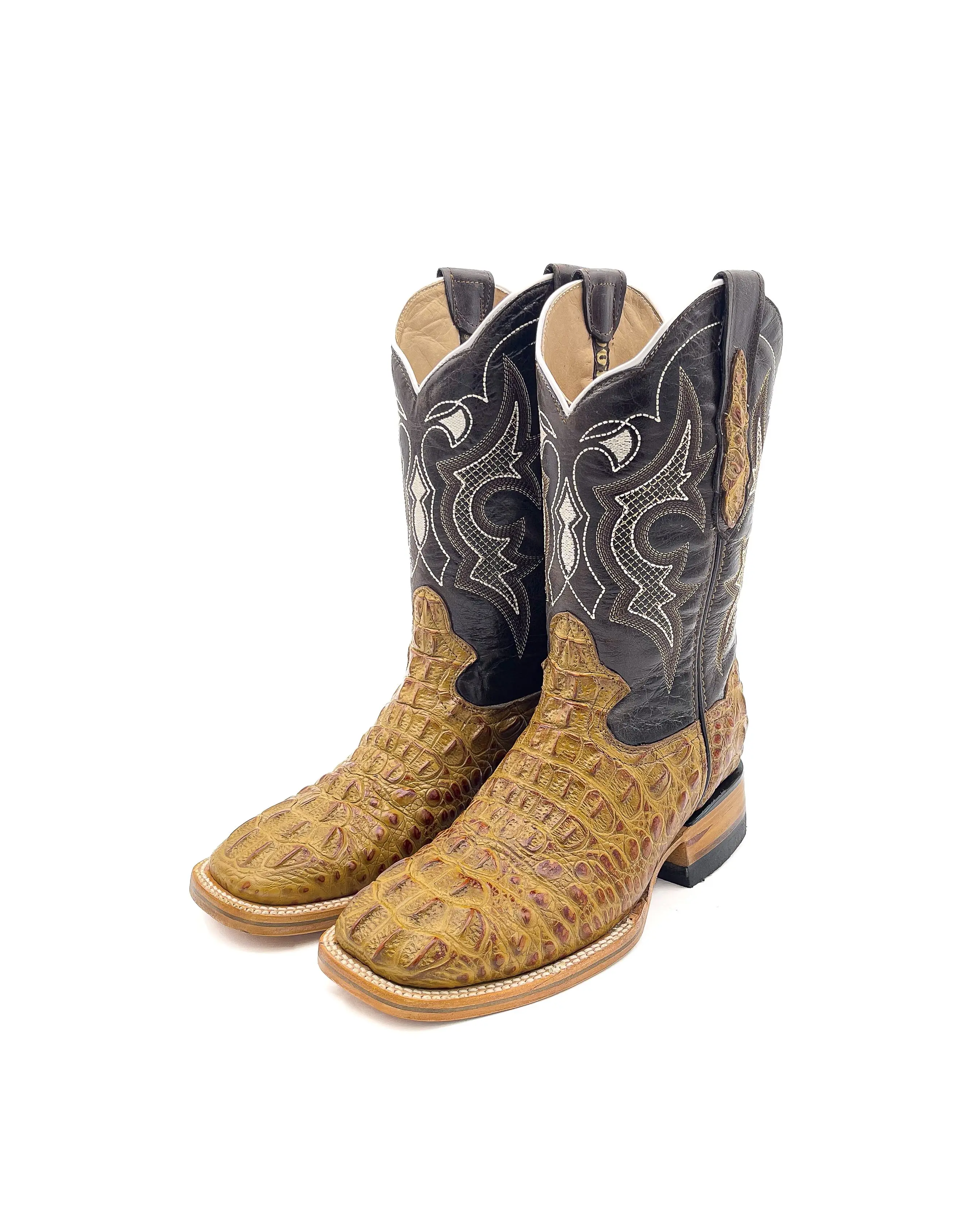 Cowboy Boot Caiman Horn Back Cedar