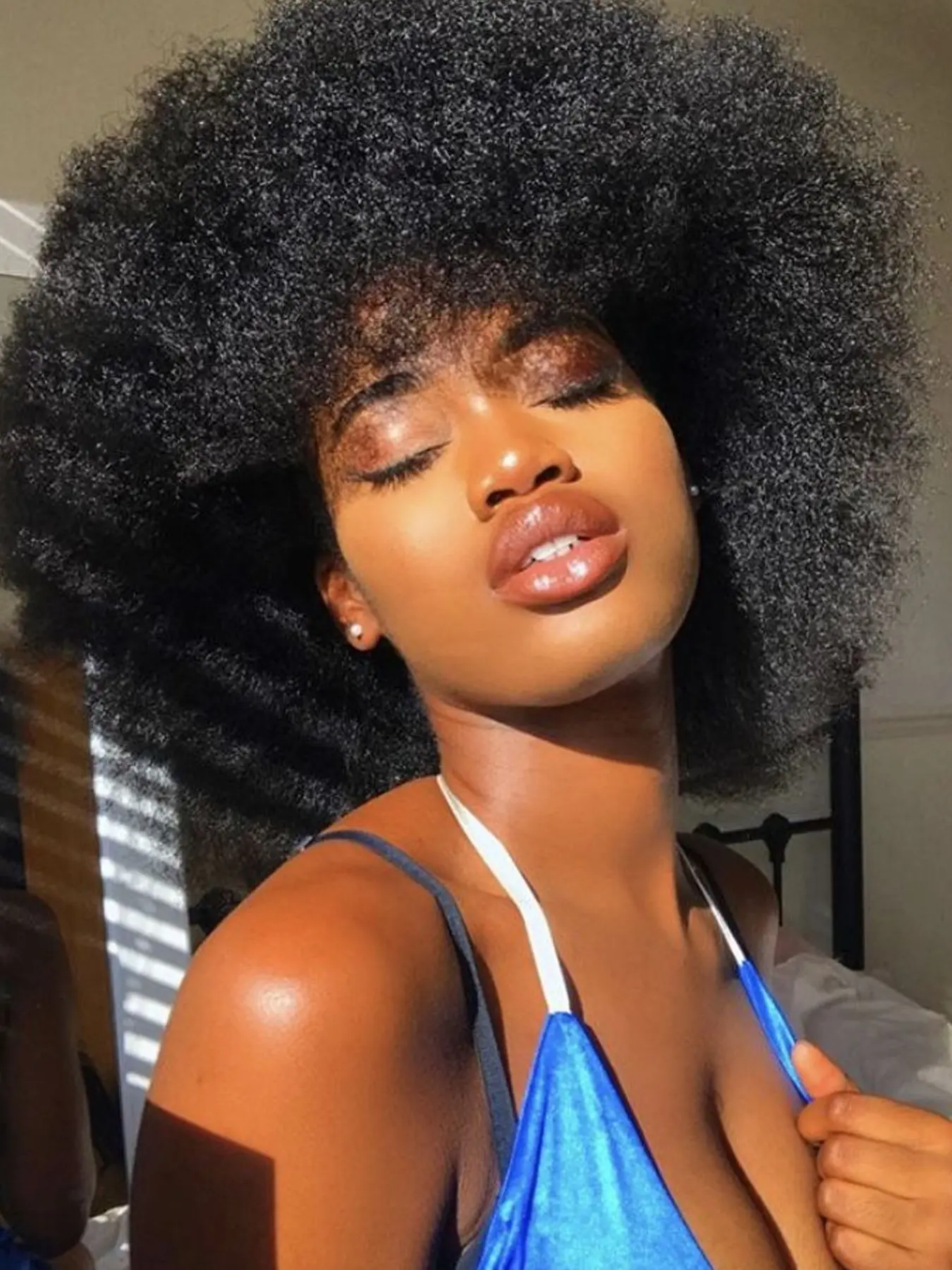 Human Hair Afro Kinky Curly Wig with Bangs for Black Women, Natural Black Short Pixie Style, Full and Bouncy Texture, Ventilated Comfort Cap, Quick Styling for Daily Outfits and Social Events, Adjustable Human Hair Wig
