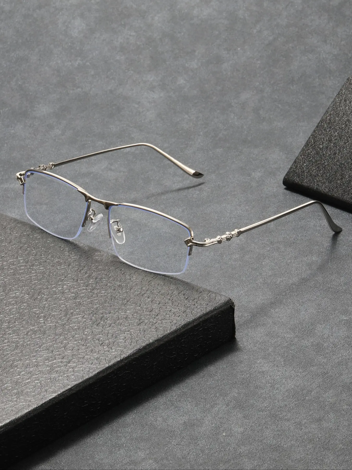 Silver Color Anti-Blue Light Glasses, Trendy Rectangle Frame, Unisex Fashion Eyewear for Computer, Gaming, TV, Smartphone Use, High Quality Eyeglasses, Stylish Glasses, Rectangle Frames Eyeglasses, Blue Lights Glasses