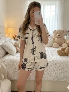 《Highland cattle》Women's Highland Cow Cartoon Pajama Set Pjs, Short Sleeve Shorts, Button Front, Soft Comfortable Homeewear Homewear, Casual All Seasons Nightwear