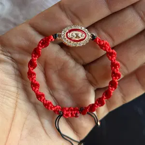 Red Virgin Mary Twist Bracelet - Fashionable Religious Accessory