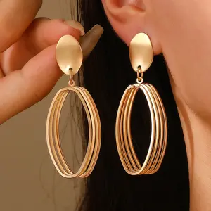 Fashion Hollowed-out Oval Earrings