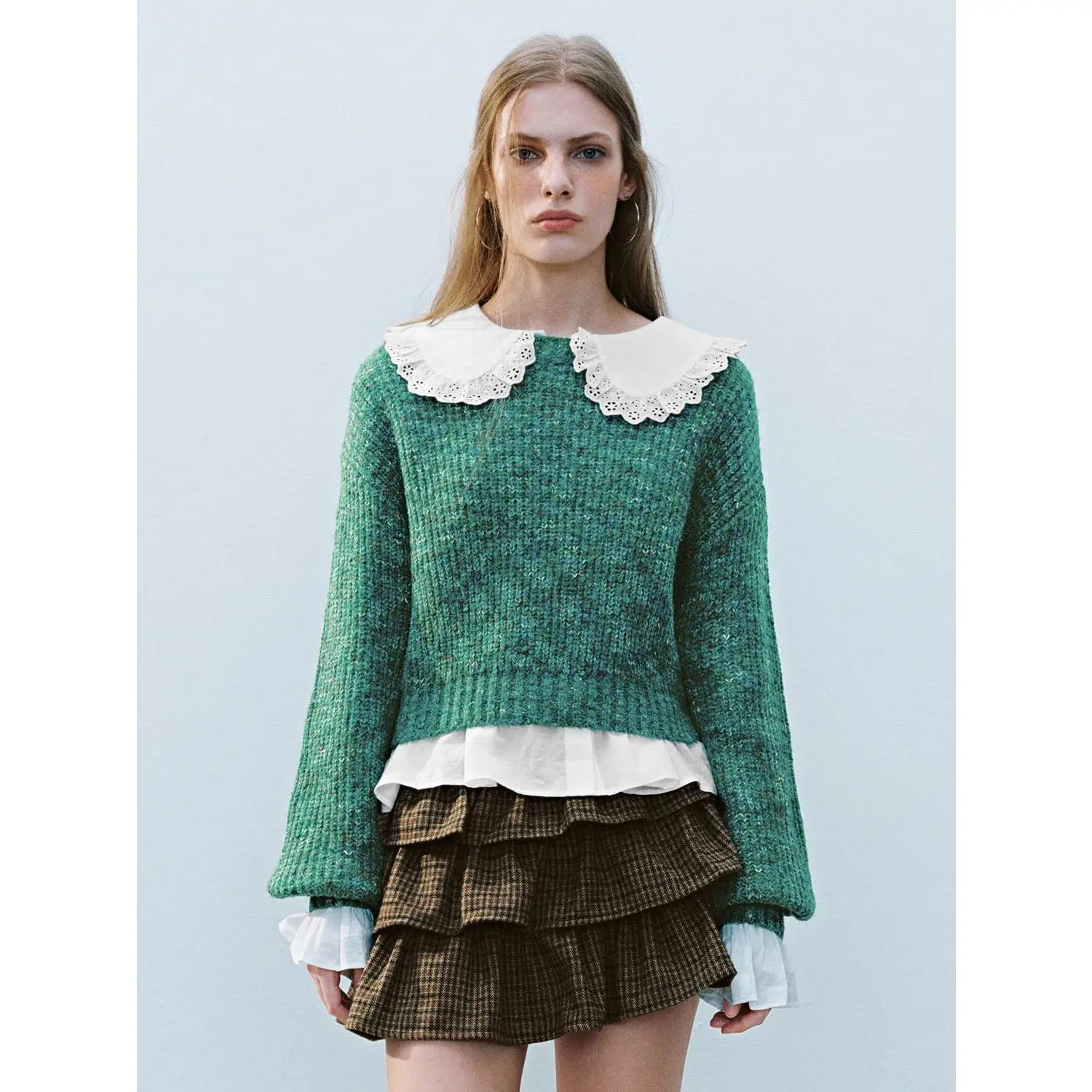 URBAN REVIVO Women's Peter Pan Collar Knit Top, Casual Solid Long Sleeve Pullover with a Fitted Cut in a Polyester Acrylic Knitting Fabric, Lightweight, Pull On