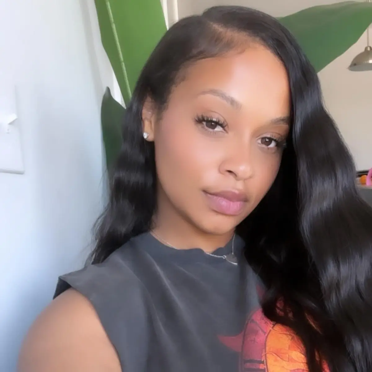 Boss Bundles Unprocessed Virgin Hair Bundles for a Natural Look - Bleachable and Curl Holding
