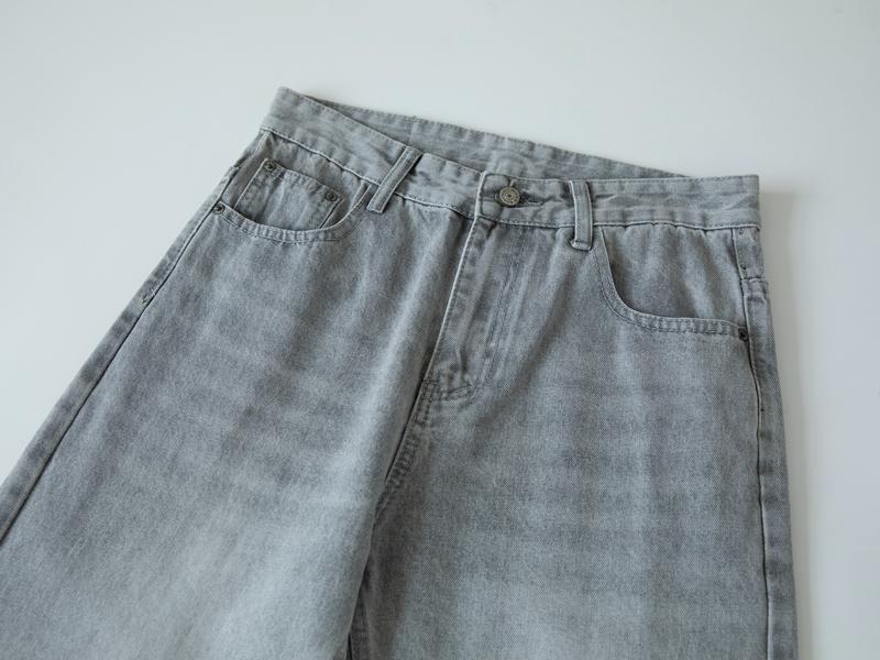 Clean Gent Unisex wide-leg jeans, loose fit, mid-waist design, regular length, comfortable wear in all seasons, casual wear, loose fit jeans, comfortable jeans