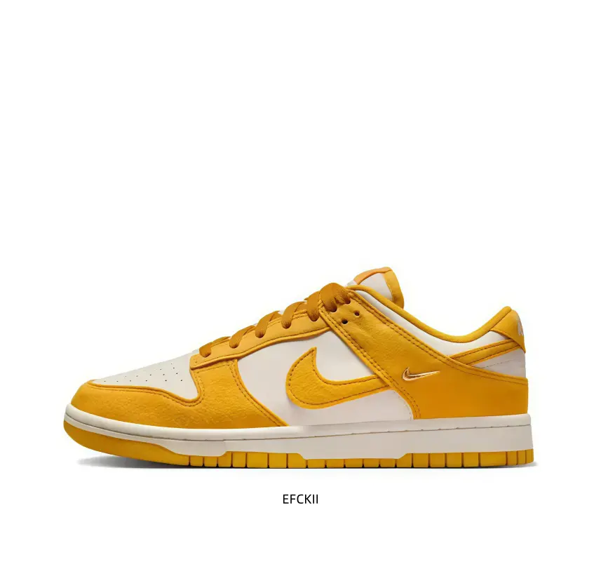 Bold Orange & White Skate Shoes with Retro Design – Ideal for Layering with Hoodies, Bomber Jackets, or Monochrome Sets for a Statement-Making Look