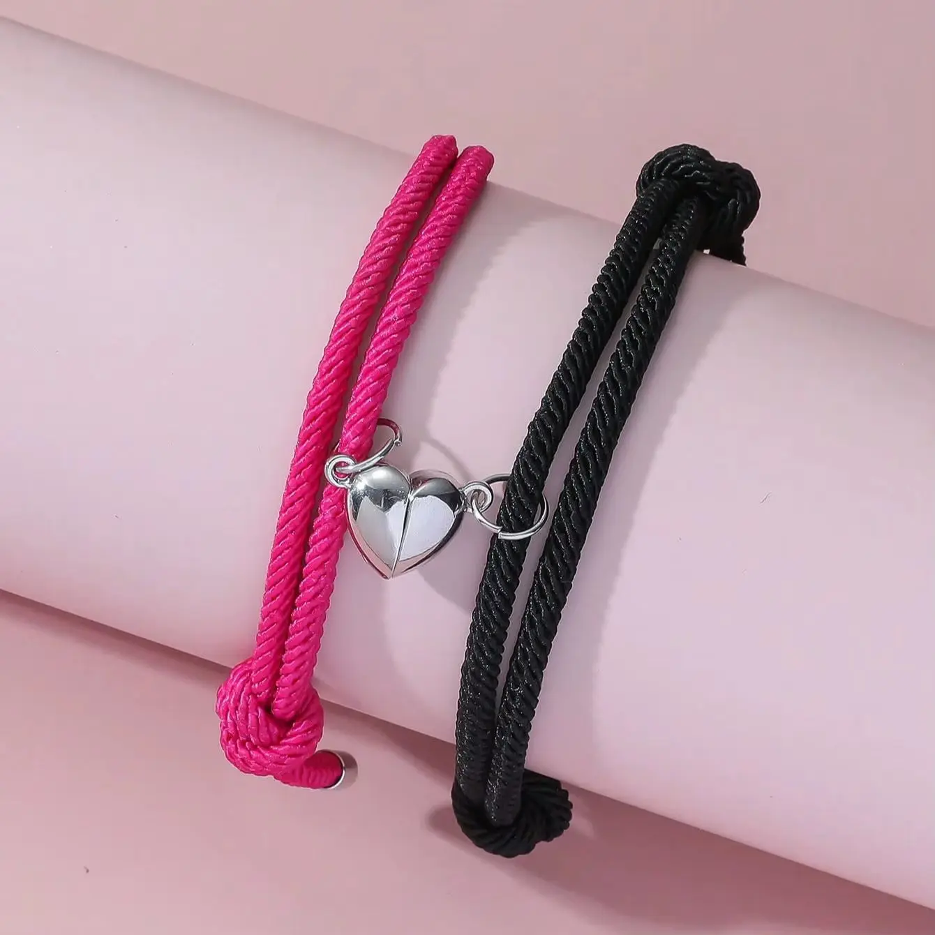2 Pice Color Black White Hand Rope Love Magnetic Couple Good