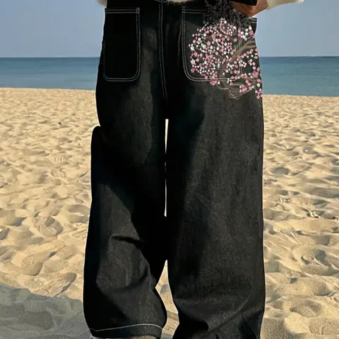 Fashionable Cherry Blossom Embroidered Men's Casual Retro Wide Leg Loose Jeans, Perfect for Daily Wear, Comfortable and Stylish