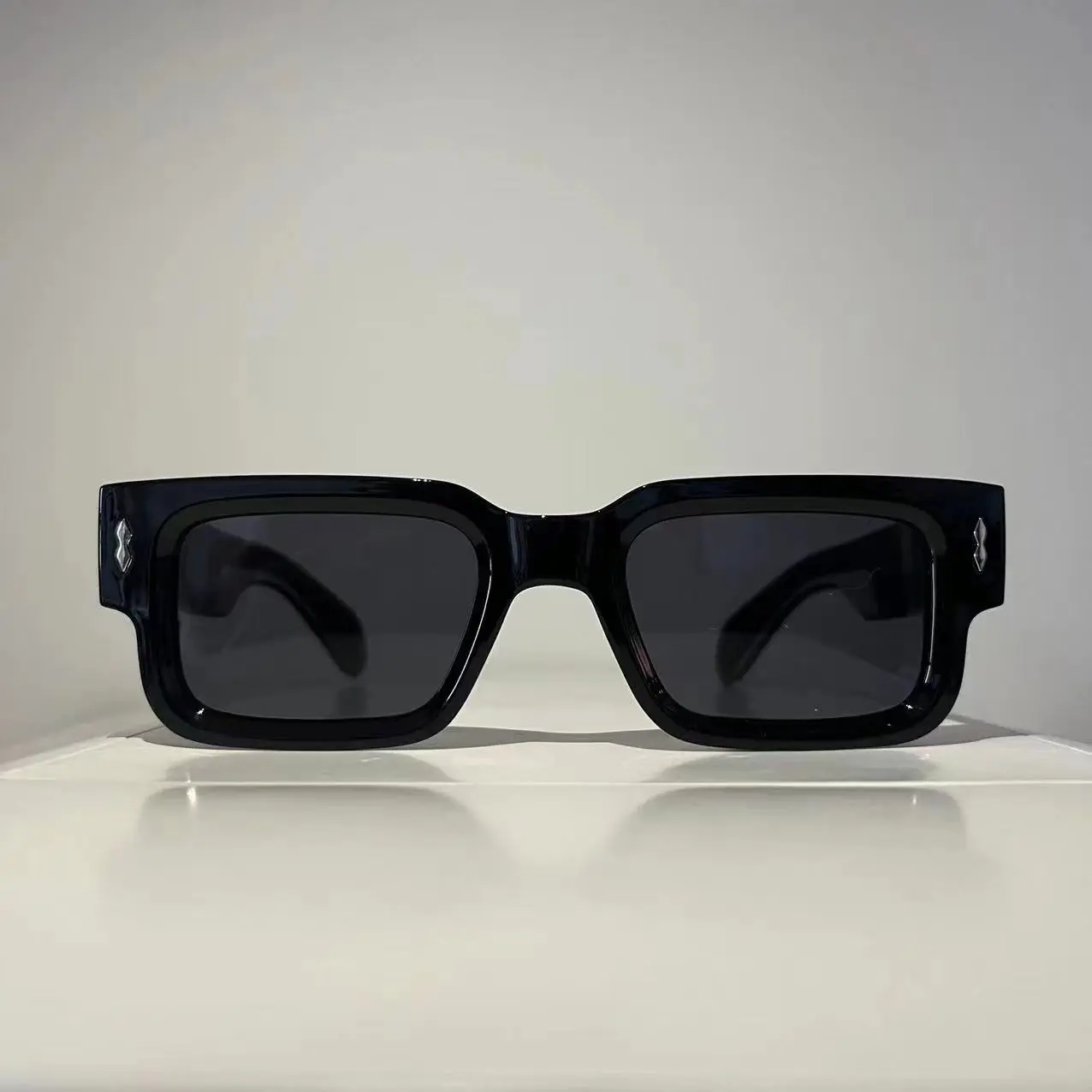 Unisex Square Cat-Eye Fashionable Sunglasses - Thick Full Rim Statement Frame, Contrasting Color Design, Plastic Polycarbonate UV-Protection Lenses, Glam Outdoor Fashionable Street Style Shades