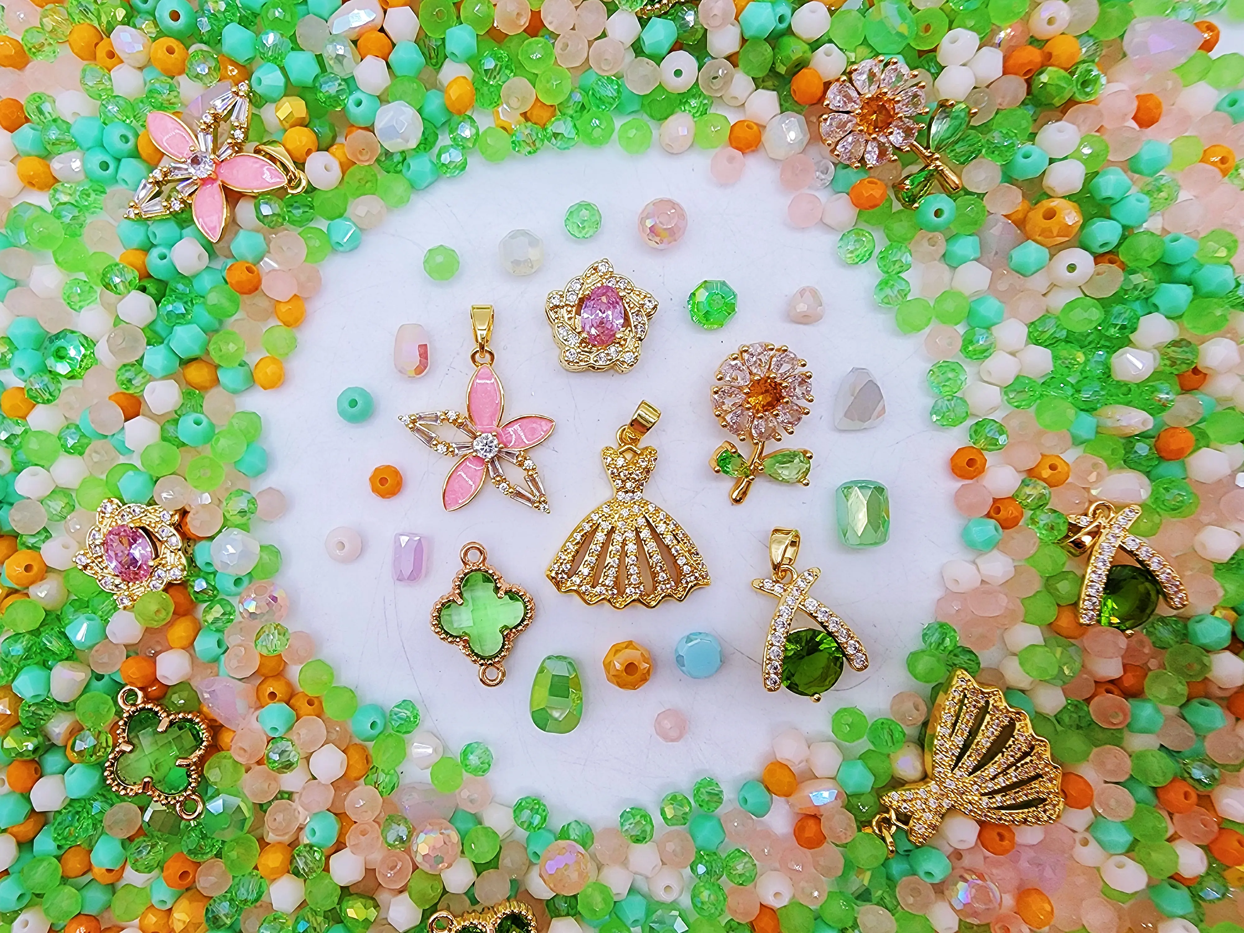 [Express] LUXURY - Elegant & Sparkling Charms for DIY Jewelry & Accessories Rhinestone Decorated Heart Diy Nail Art Diy Manicure Kit Acrylic Material