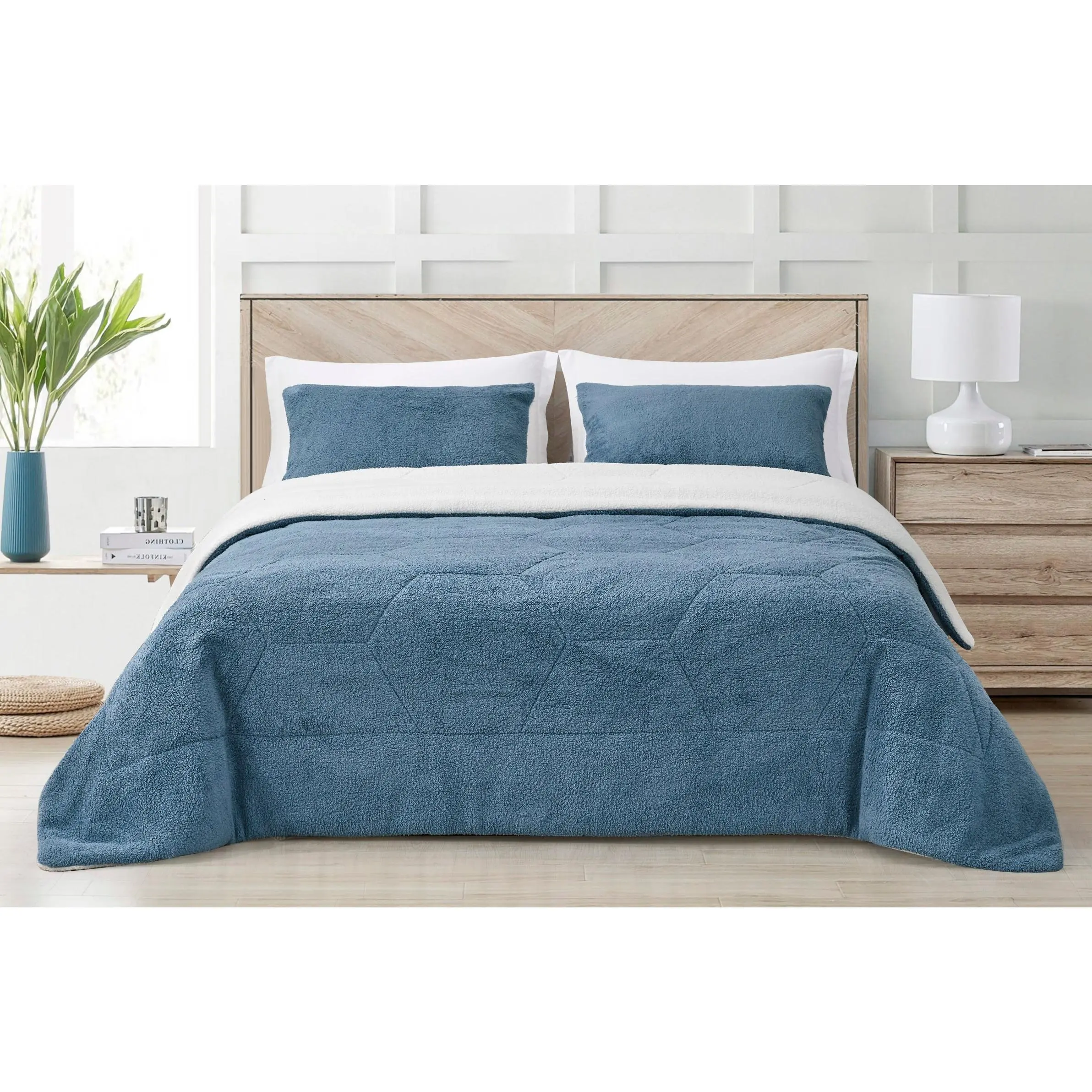 Wynne Honeycomb Sherpa Reversible Comforter Set
