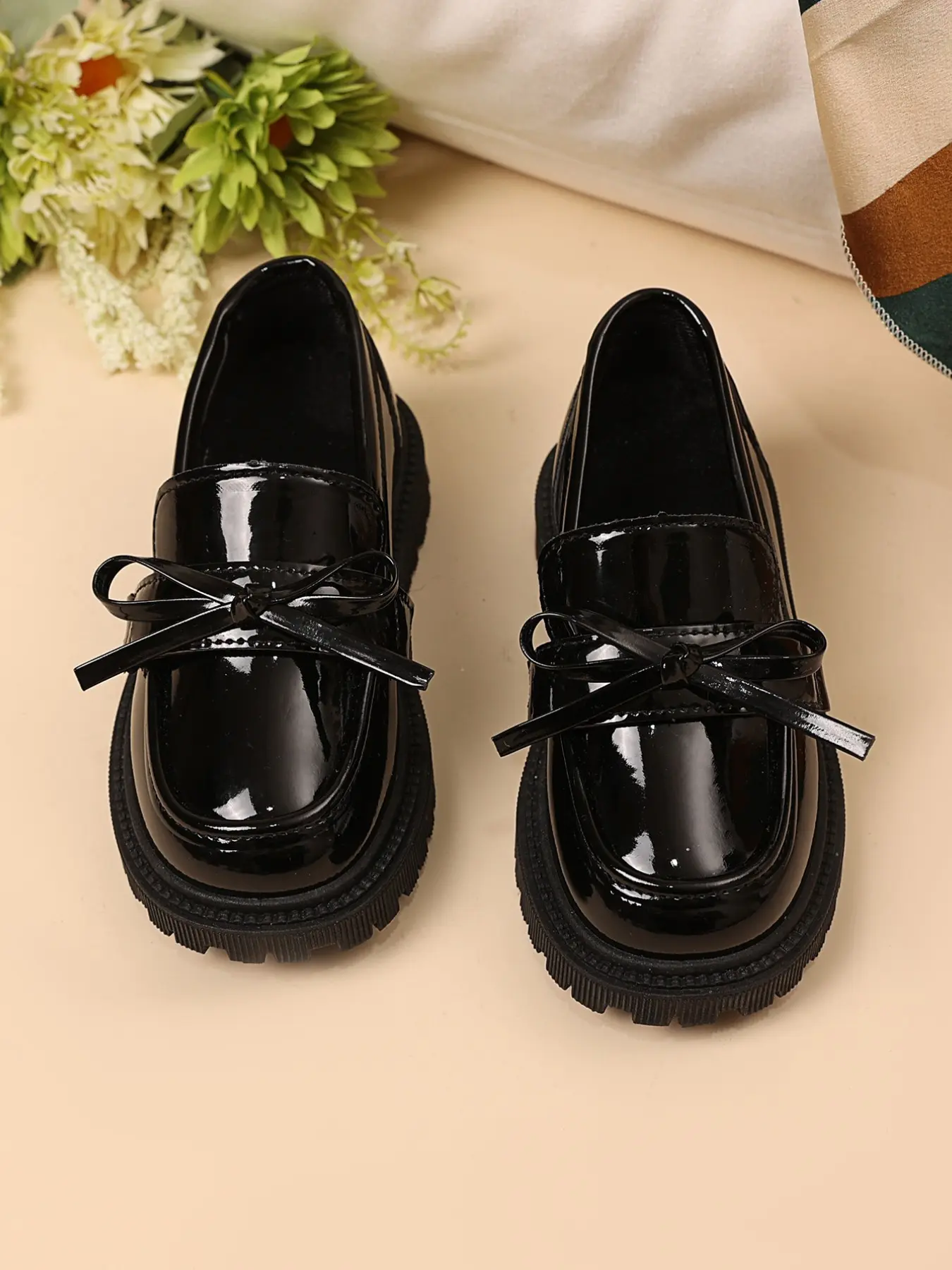 Classic Ballet Shoes with Bow, Comfortable and Stylish Ballet Shoes, Perfect for Dance and Performance, Dancing Shoes, Ballerina Shoes, Dance Footwear