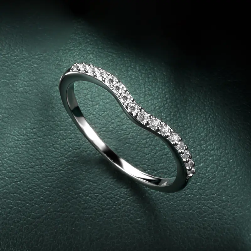 GEMESME Women's Simple Refined V-Shaped Gem Set Ring - Adjustable Stackable Ring Stack, Dainty Chic Costume Jewelry, Casual Daily Fashion Piece, Wedding Gift