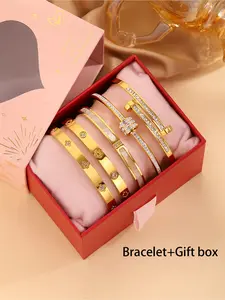 5-piece set of French elegant and fashionable classic bracelets paired with exquisite gift boxes, made of stainless steel material, suitable for daily wear and important occasions, Jewelry Bracelet