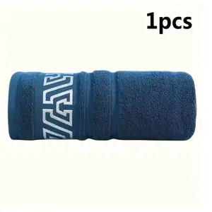 380 grams oversized bath towel, with a size of 70*140 centimeters. A quick-drying thick bath towel, soft in texture and without loose fibers, available in various colors.