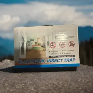 PlMAG Fruit Fly Traps for Indoors - 1 Device + 5 Refills, Plug-in Light Flying Insect Trap, Compact & Effective Pest Control for Houses
