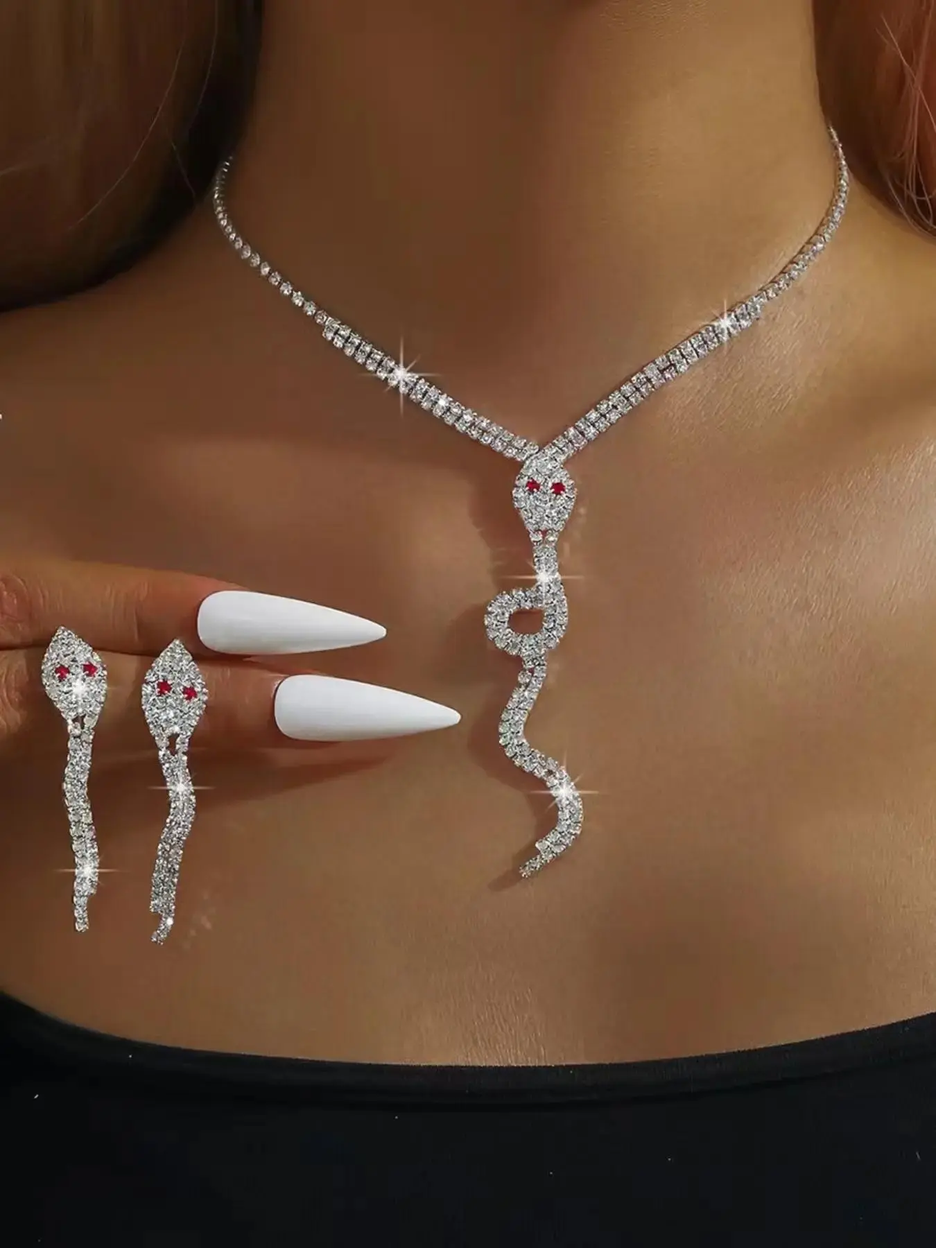 Fashion and elegant Snake Year women's jewelry set, personalized and creative rhinestone snake shaped necklace earring accessory set, perfect Snake Year gift for women