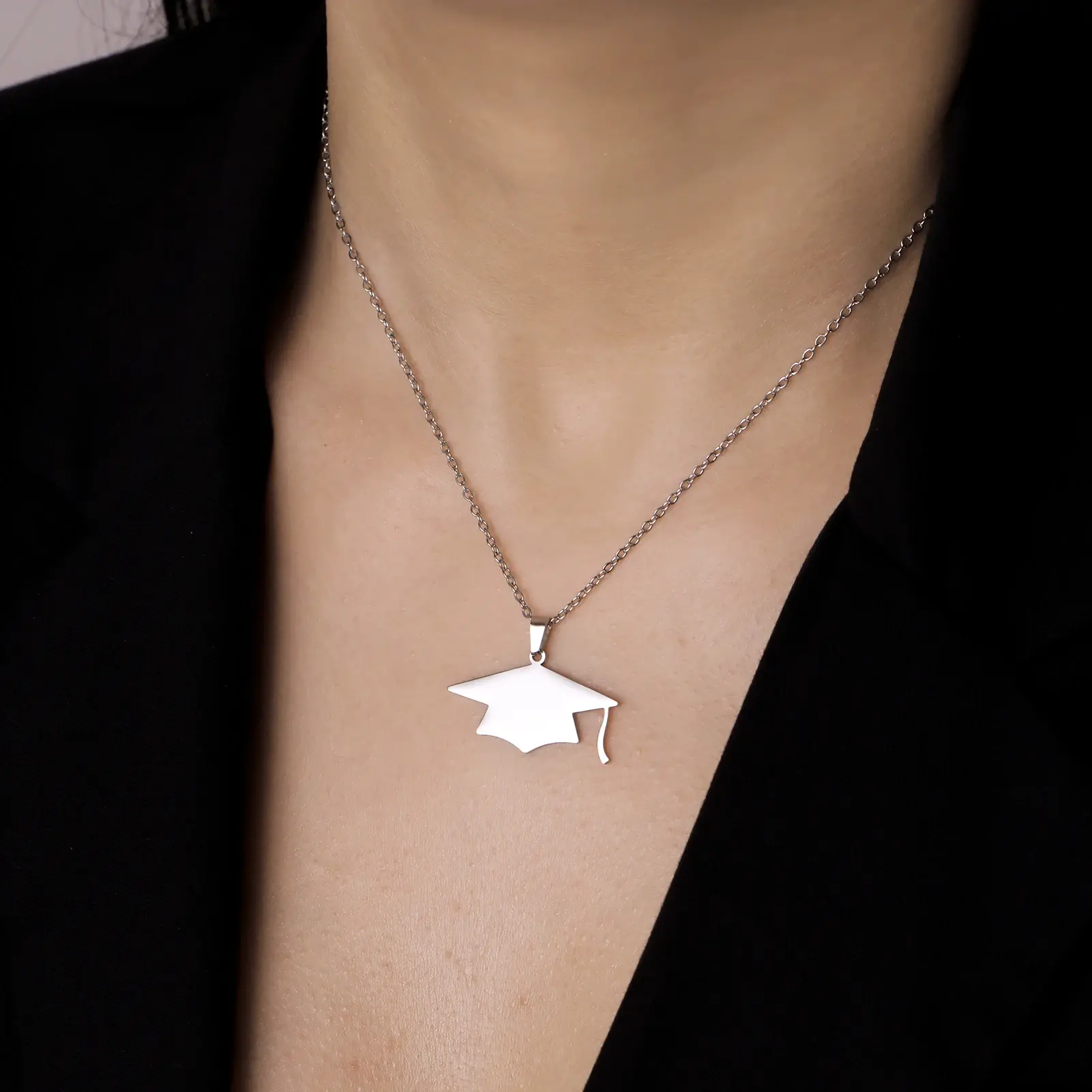 Cazador Graduate Hat Pendant Necklaces for Women Men Student Graduation Gift 2026 Stainless Steel Bachelor Cap Necklace Jewelry