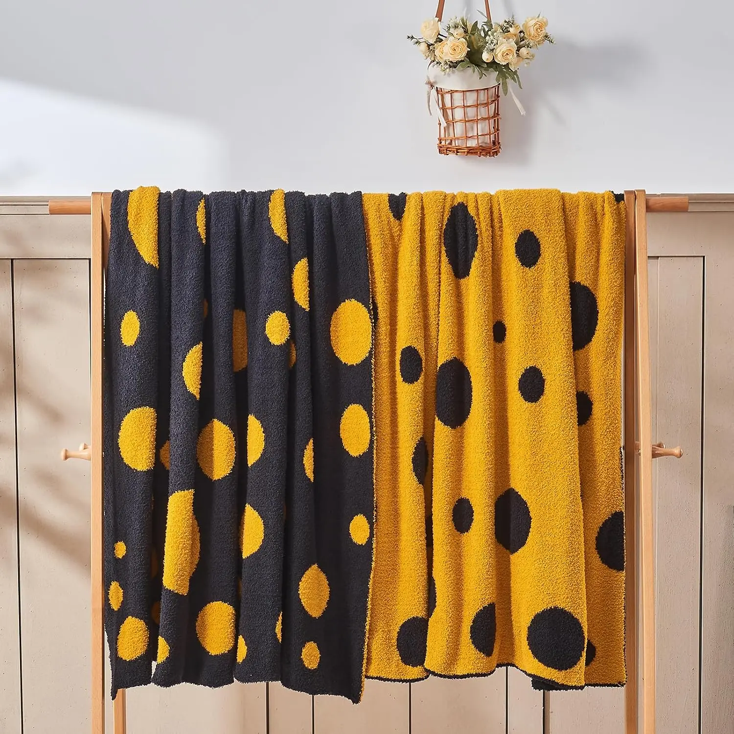 Halloween Polka Dot Throw Blanket for Couch Sofa Bed, Reversible Cozy Fluffy Super Soft Bedroom Blanket, Plush  Yellow Throw Blanket, 5060 inches