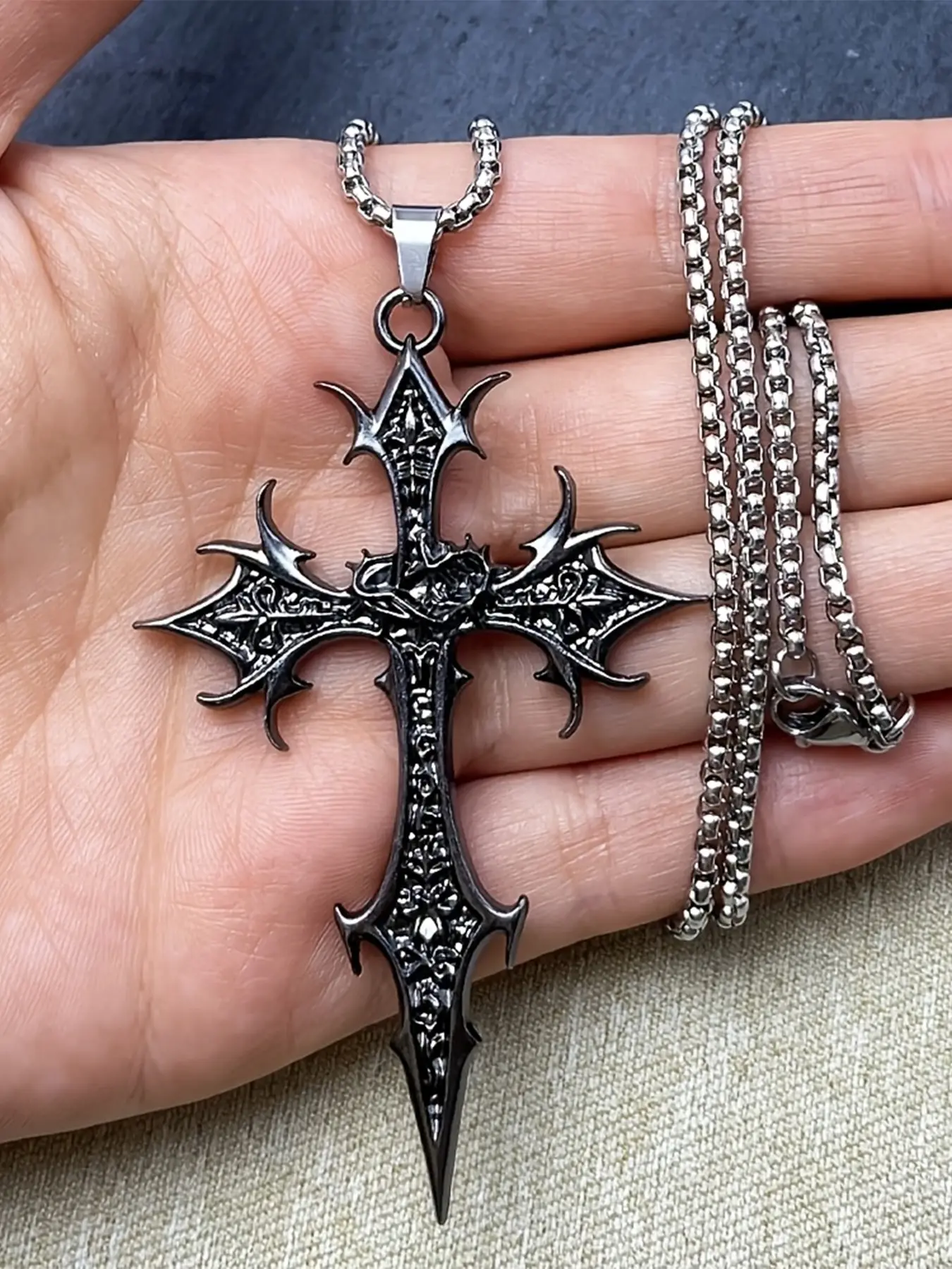 Gothic Punk Cross Pendant Necklace for Men, Stainless Steel Chain, Bold Cross Design, Unisex Jewelry, Daily Wear, Holiday Gift, All Seasons