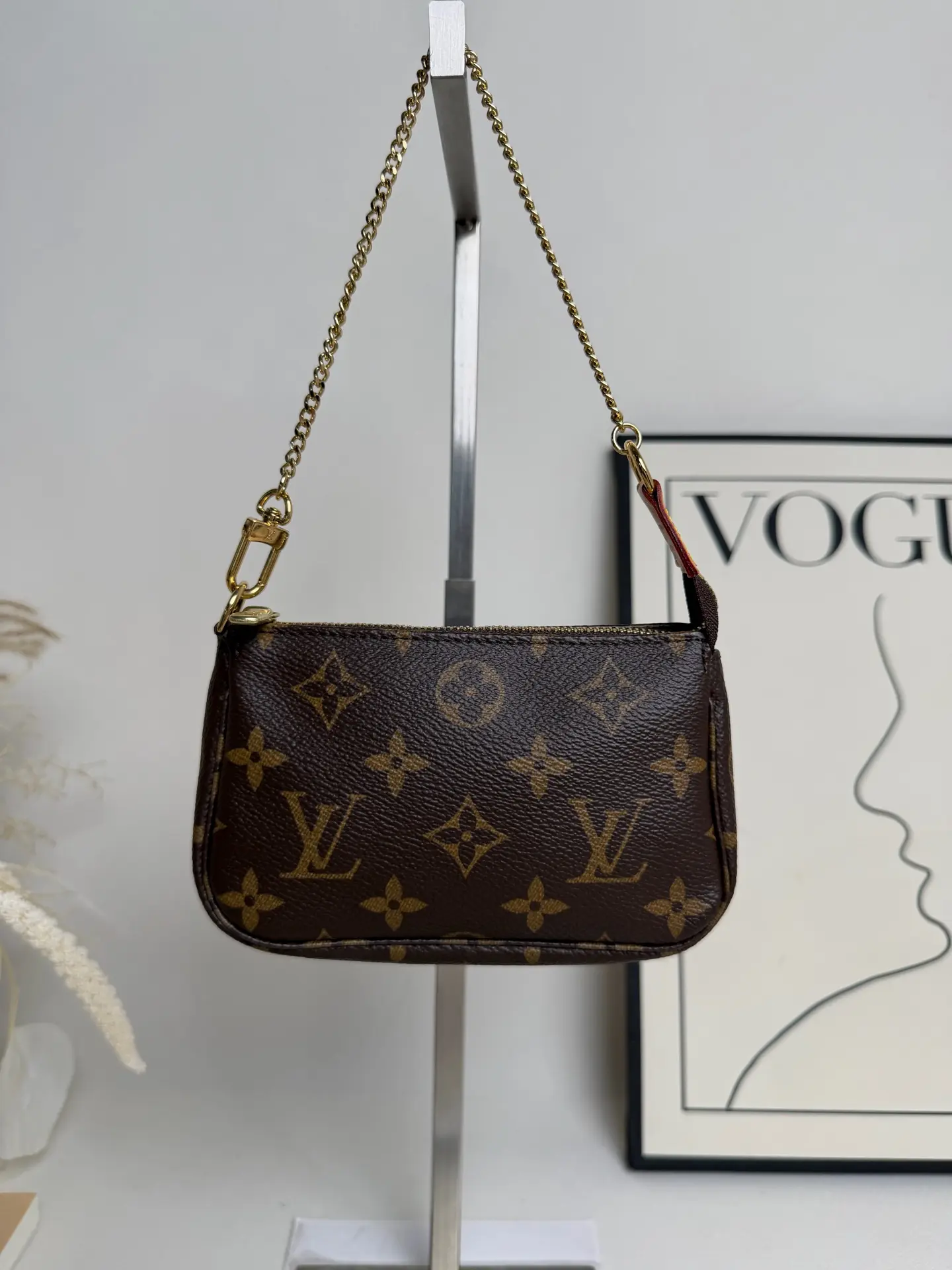 Pre-owned Louis Vuitton Monogram Mini Pochette Accessoires CC0076