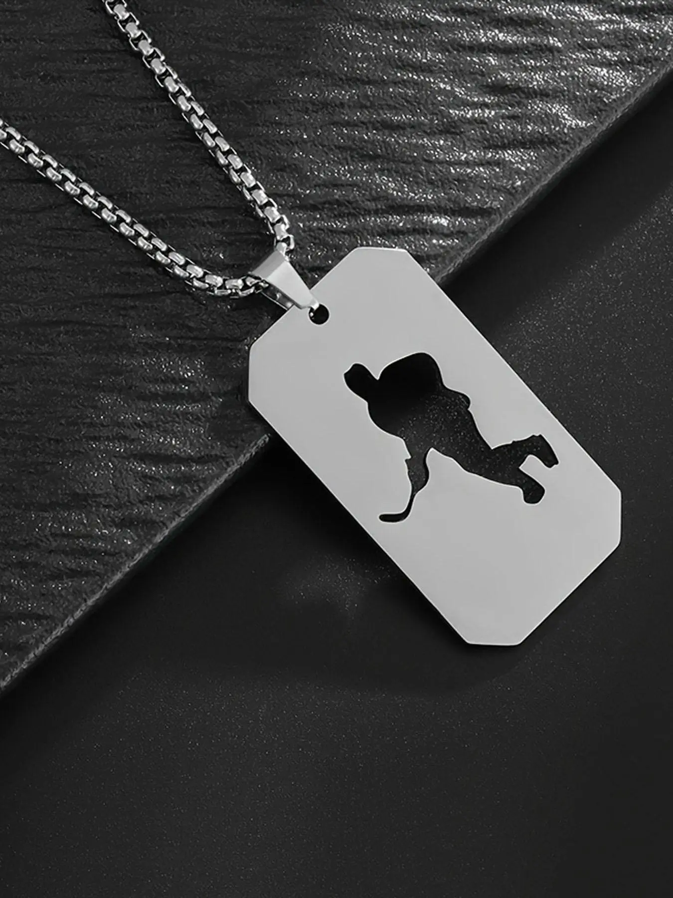 Hockey Player Design Pendant Necklace, Stainless Steel Jewelry for Party, Daily Clothing Decor, Trendy All-match & Exquisite Jewelry for Birthday Gift