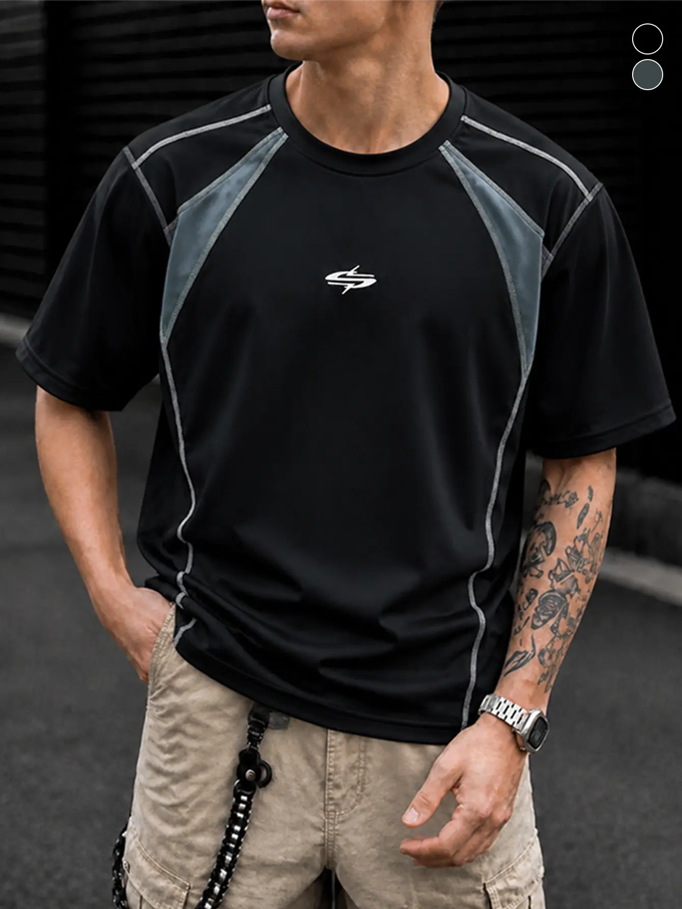 Men’s color-block functional athletic T-shirt; street-style functional sportswear; casual sporty style; clean fit; minimalist logo print T-shirt; minimalist relaxed fit; mature commuter style; office/workday dual-use design; sporty; street-style functiona