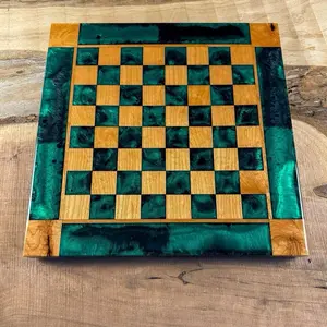 Emerald Black Onyx Cherry Chess Board (INCLUDES PIECES) Emerald Black Onyx Cherry Chess Board (INCLUDES PIECES)