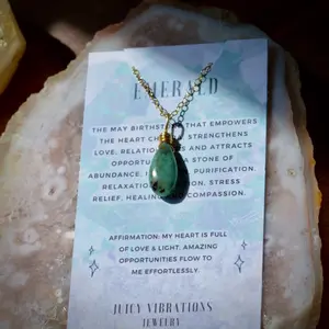 Natural Emerald Crystal Necklace, Dainty Emerald Pendant, Gift for her, May Birthstone, Emerald Jewelry