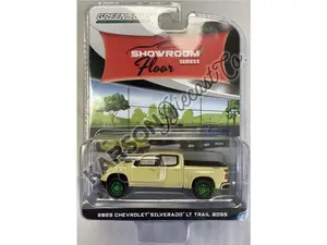 CHASE 2023 Chevrolet Silverado LT Trail Boss Z71 – Sand Dune Metallic (Showroom Floor Series 5) Diecast 1:64 Scale Model - Greenlight 68050C