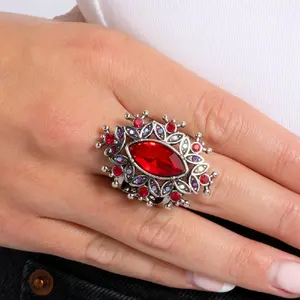 Elaborate Effect - Red