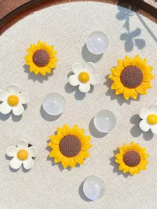 12pcs Fashionable Abs Sunflower Shoe Clips, DIY Detachable Rhinestone Flower Accessories, Sunflower Shoe Embellishments, Perfect for Women's Sandals, Beach Bags, Party Gifts, Sparkling Shoe Charms
