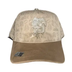 Gorra San Francisco Beige CF Baseball Cap with Embossed Design and Suede Backing for Stylish Wear