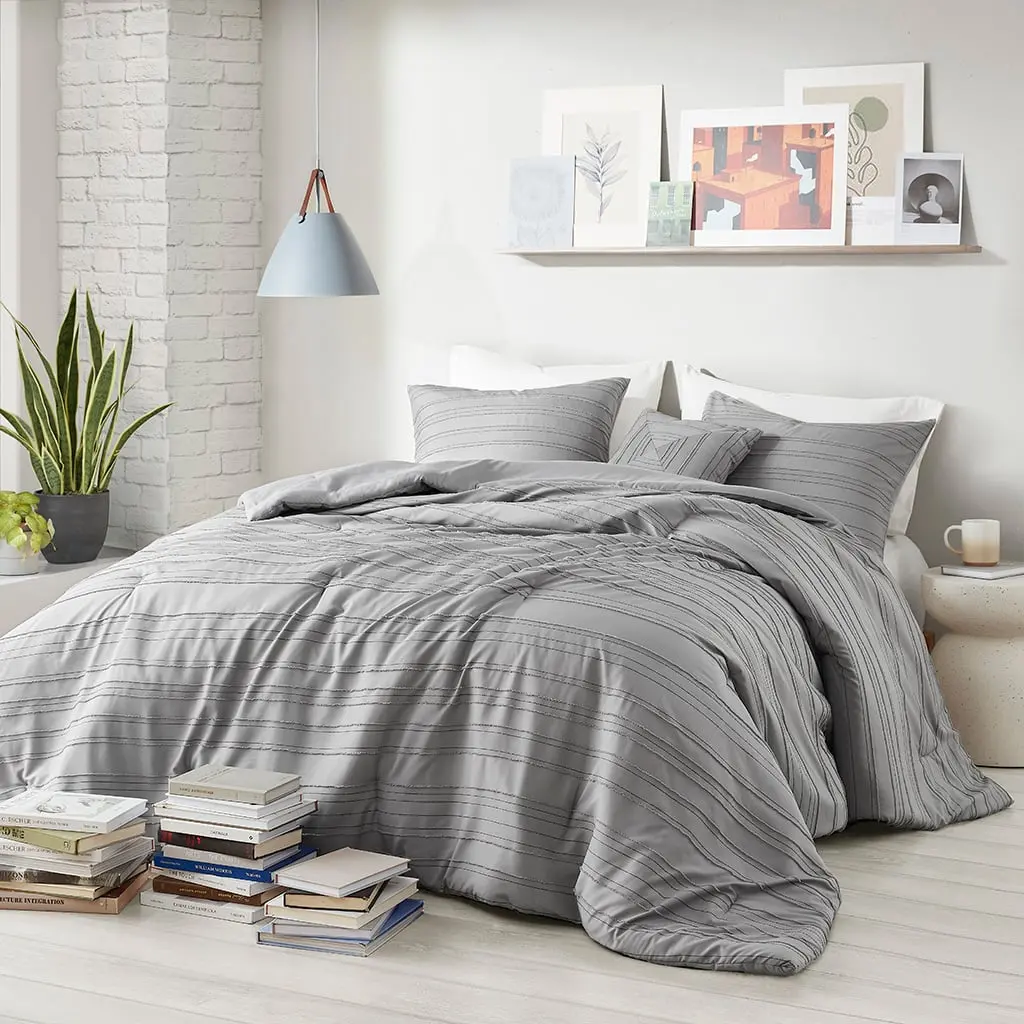 Intelligent Design ID10-2300 Oliver Modern Cationic Dyed Clip Jacquard Bed Set, Twin/Twin Extra Large Gray Comforter Set with Throw Pillow (68x90x1 in), Machine Washable, Steam Iron Only, Bed Sets