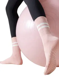 Women's Anti-Slip Socks for Yoga Pilates Gymnastics, Breathable Sweat-Absorbing Mid-Calf Socks, Sporty Plain Design, All Seasons Wear, Sports Athletic Socks