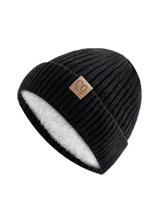 Unisex Ombre Print Knitting Beanie Hat, Casual Windproof Warm Knitted Hat for Fall & Winter, Fashion Accessories for Both Men & Women