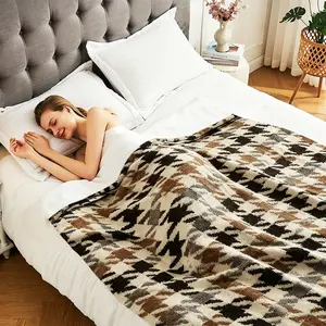 Oversized Houndstooth Sofa Throw Ultra-Soft Warm Cozy Flannel Fabric Perfect for All Seasons Lightweight Drapable for Sofa Bed Camping Trips blankets
