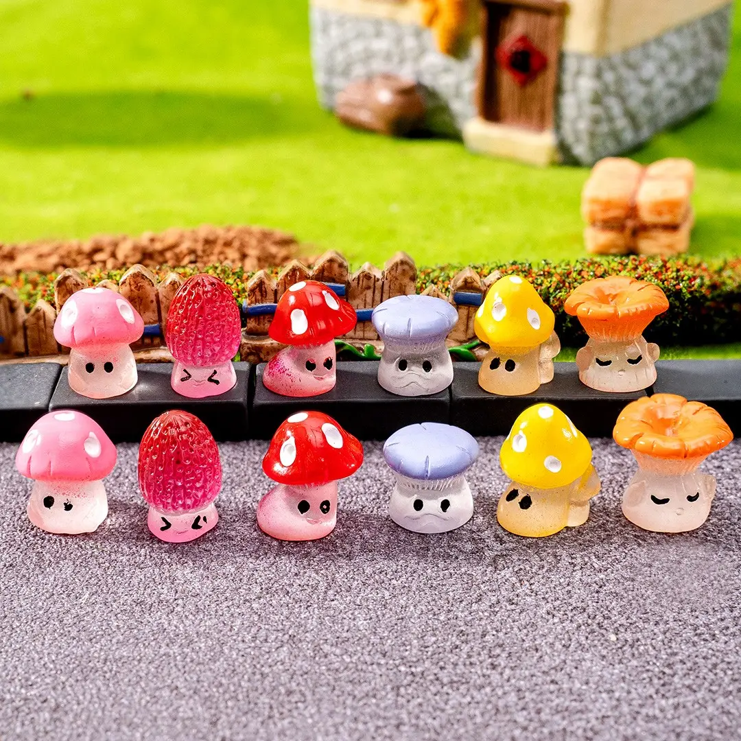 30pcs Glow-In-The-Dark Resin Mini Mushroom Models, Cute 6 Designs, Decorative Home Garden Decor, Garden Sculptures Statues, Micro Landscape Ornaments, Planters Accessories
