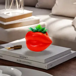 Funny Lipstick Planter Statue, Cute Resin Lip Shape Decor, Fashionable Desktop Decoration, Ideal Gift for Valentine's Day, Christmas, Birthday