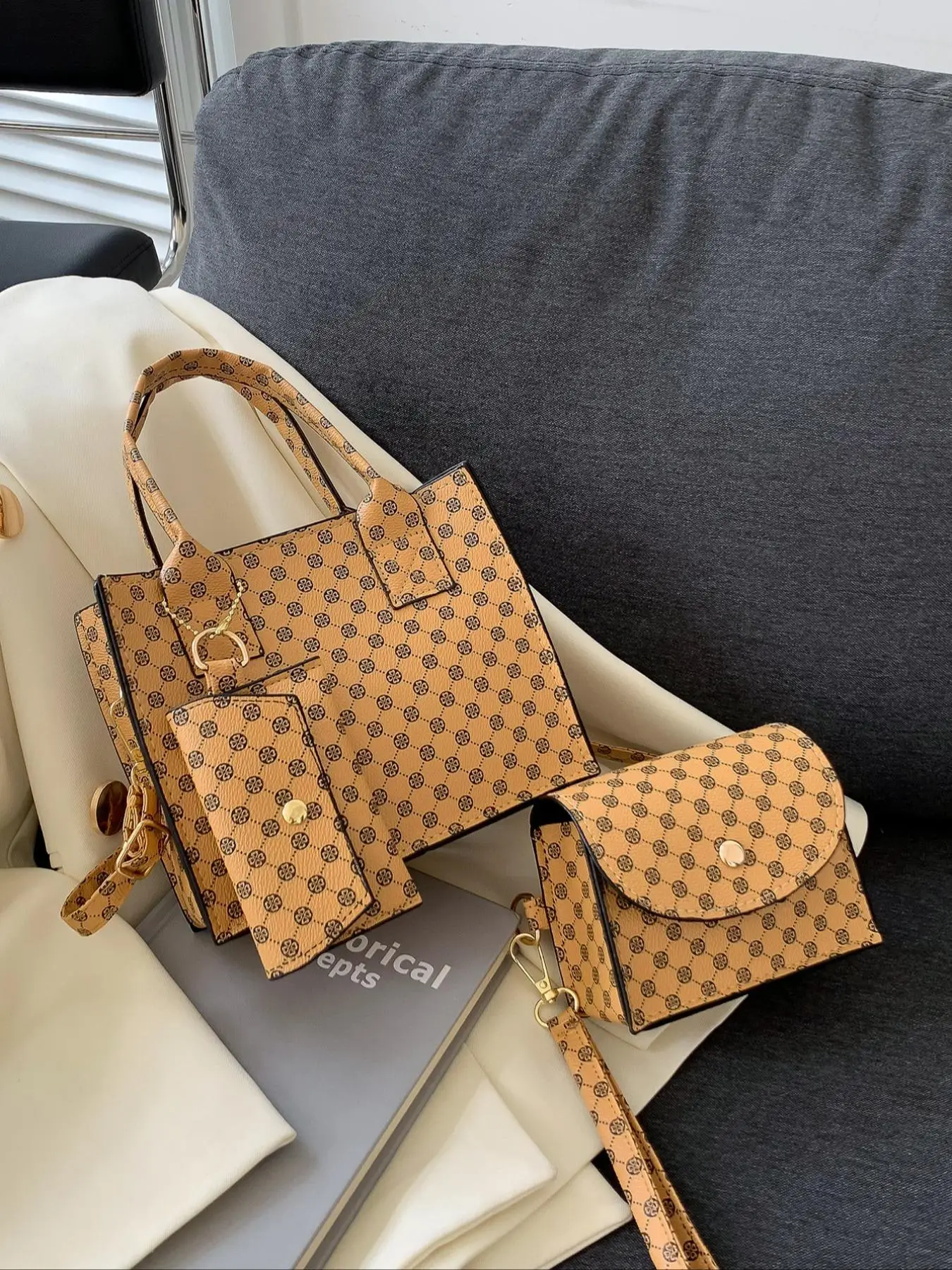 3pcs All Over Print Pu Leather Texture Bag Set, Fashion Versatile Zipper Small Square Handbag with Small Bag Charm, Flip Buckle Clutch Bag, Casual Adj