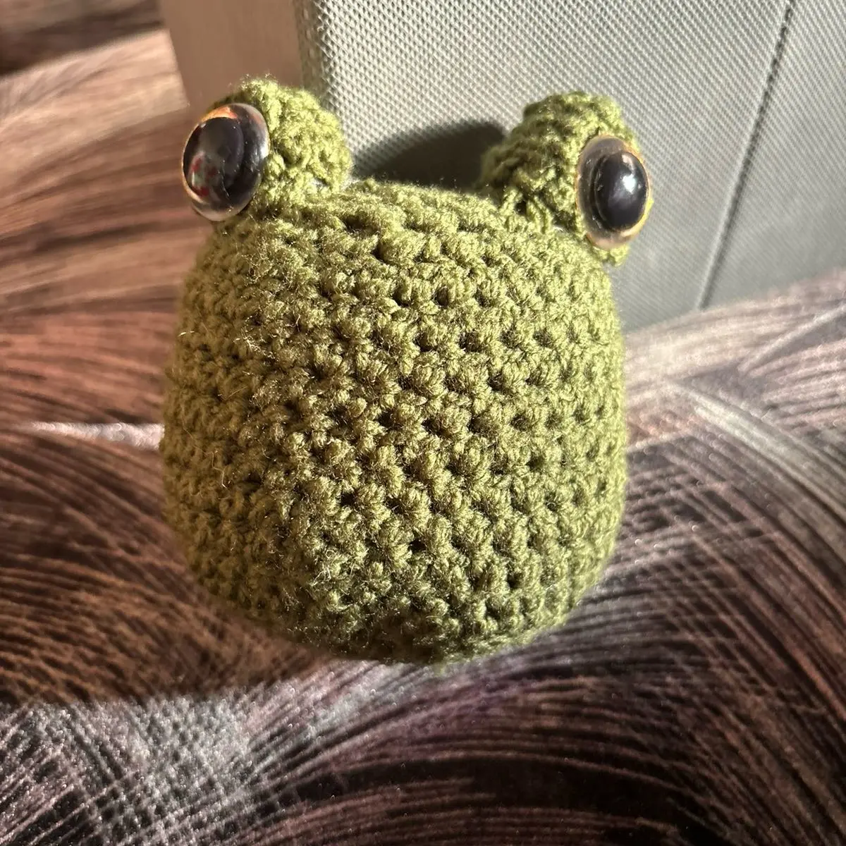 Crochet frog