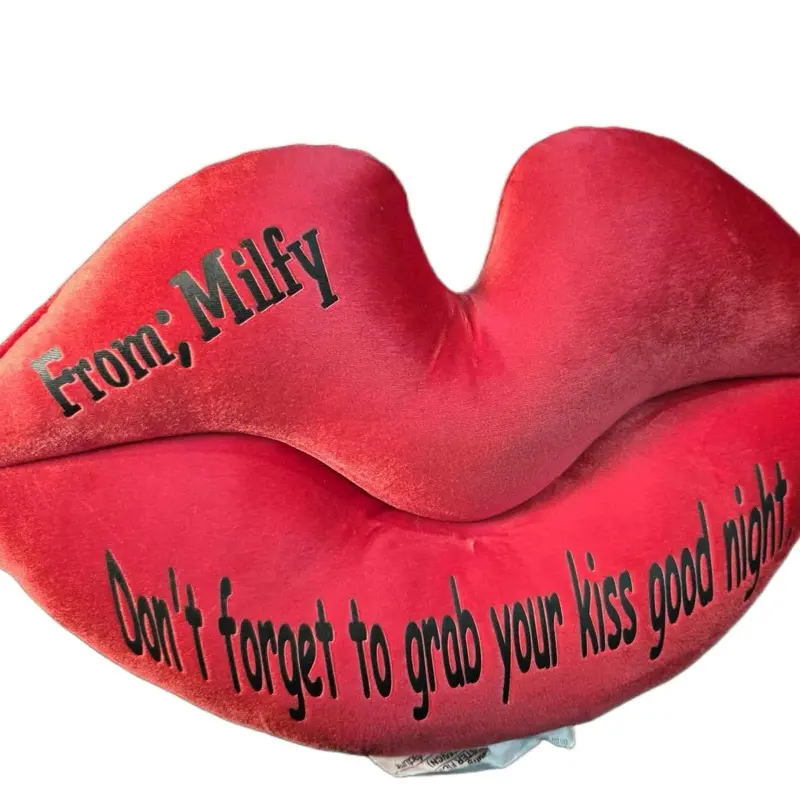 Lip shape throw pillows