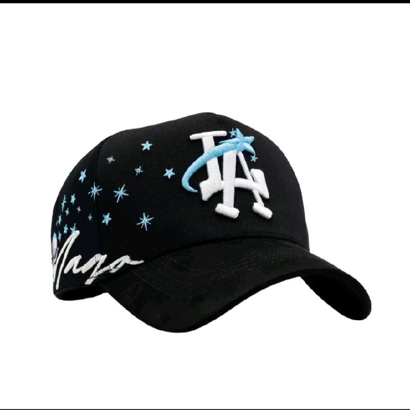 31 hats mago la blue mago red