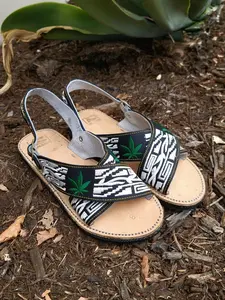 Handmade Men’s Black Leather Huarache Cruzado – Green Botanical Embroidery – Mexican Artisanal Sandals