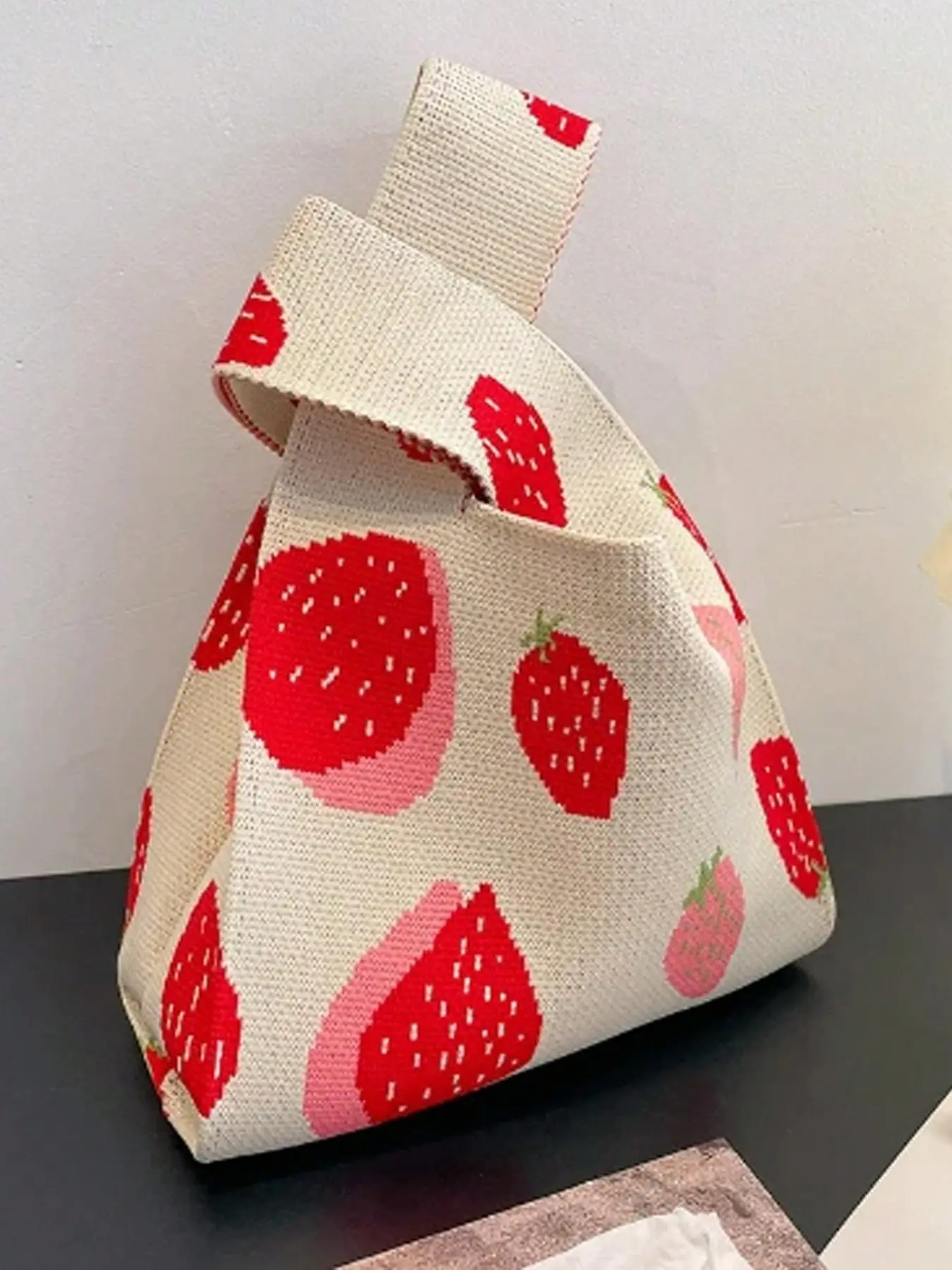Strawberry pattern knitted tote bag, Cute purse, aesthetic crochet bag, women's woven wristlet, large-capacity woven tote, spacious handmade women's bag, knitted small bag, women's accessory