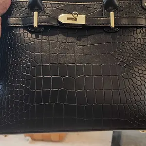 Women's Fashionable Embossed Handbag Set, Large Capacity Shoulder Bag for Daily Use, Casual Trendy Versatile High-quality Commuting Bag