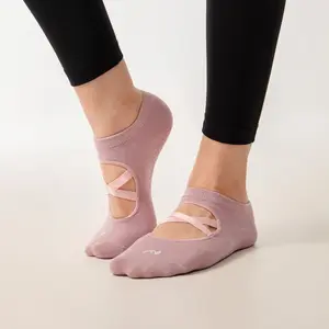 Pilates Grip Socks - Pink with Cross Design for Enhanced Support and Comfort in Pilates Workouts